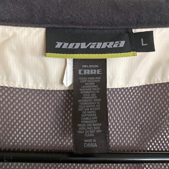 Novara Women's Cycling Jacket. Nylon Lightweight. Size L - Picture 7 of 7